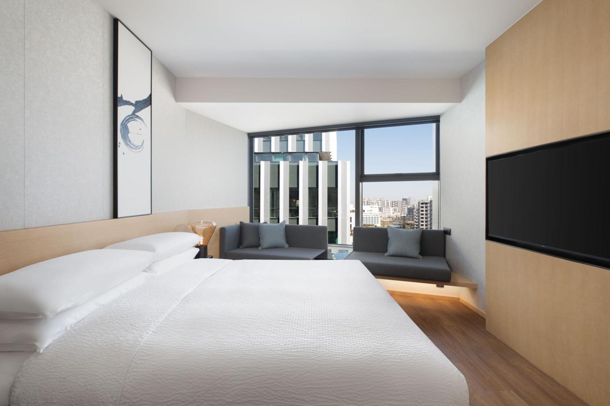 Fairfield By Marriott Lingang Special Area Hotel 4*